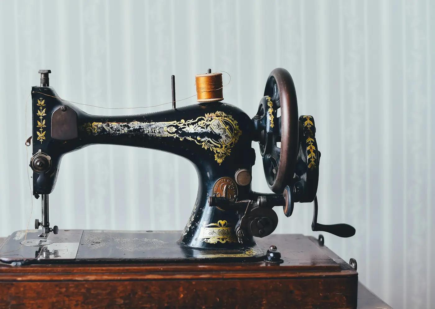 Taller de Costura y Arreglos | Renueva Moda Zaragoza